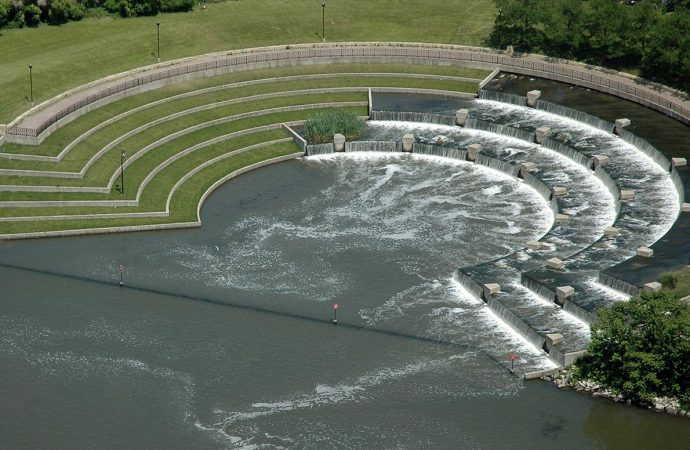 A structure called a Sidestream Elevated Pool Aeration station in the Chicagoland Cal-Sag Channel and Calumet River is intended to aerate the river water, which protects fish populations and eliminates odors. Credit: Metropolitan Water Reclamation District
